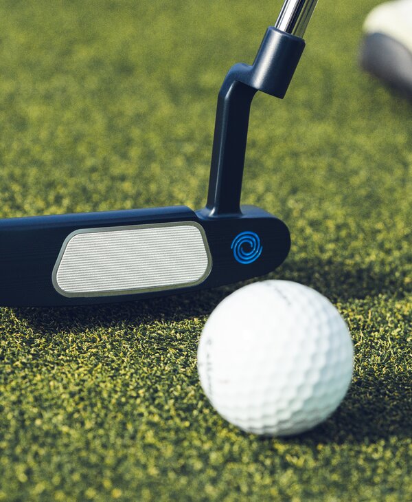 Ai-One-Cruiser-Double-Wide-Putter-Lifestyle-12324-02-9000.jpg