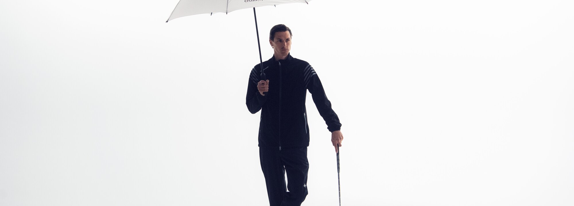 CSW_rainyday_men_umbrella2_0.jpg